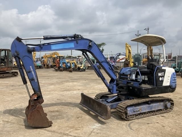 MINI EXCAVATOR — Auction (lot 8457-831)