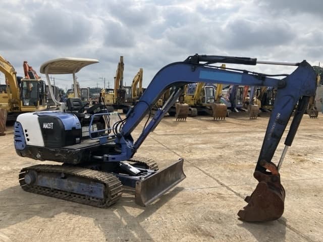 MINI EXCAVATOR — Auction (lot 8457-831)