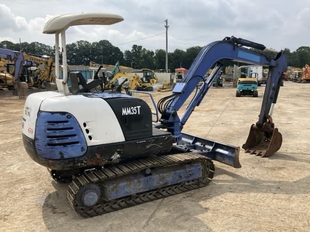 MINI EXCAVATOR — Auction (lot 8457-831)