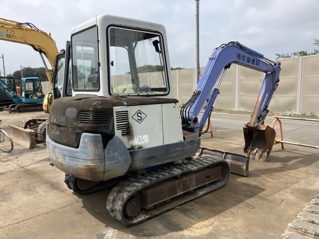 MINI EXCAVATOR — Auction (lot 8457-833)