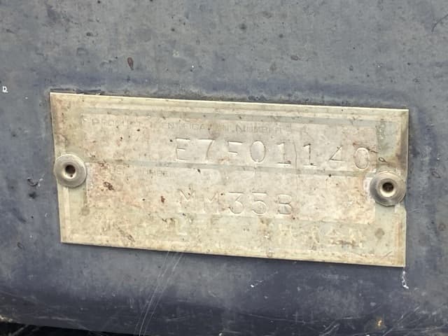 MINI EXCAVATOR — Auction (lot 8457-833)