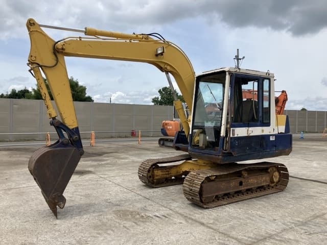 EXCAVATOR — Auction (lot 8457-85)