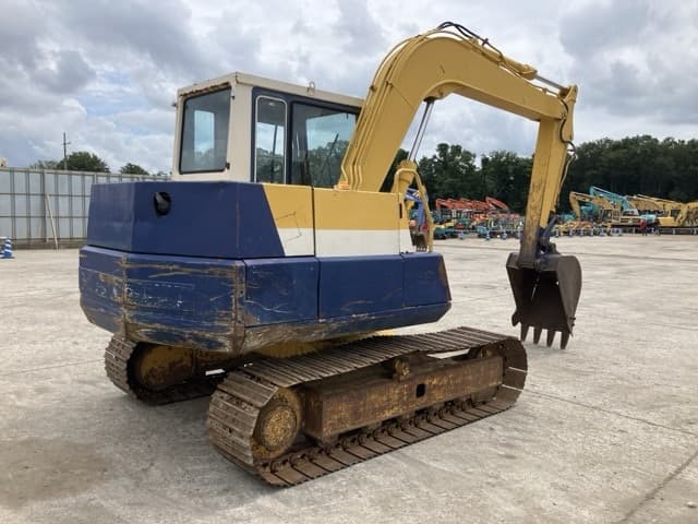 EXCAVATOR — Auction (lot 8457-85)