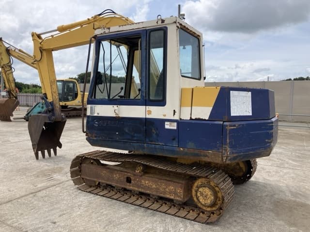 EXCAVATOR — Auction (lot 8457-85)