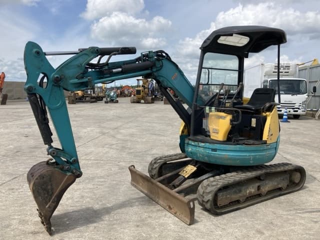 MINI EXCAVATOR — Auction (lot 8457-91)
