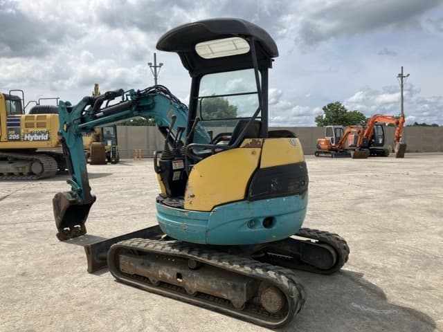MINI EXCAVATOR — Auction (lot 8457-91)