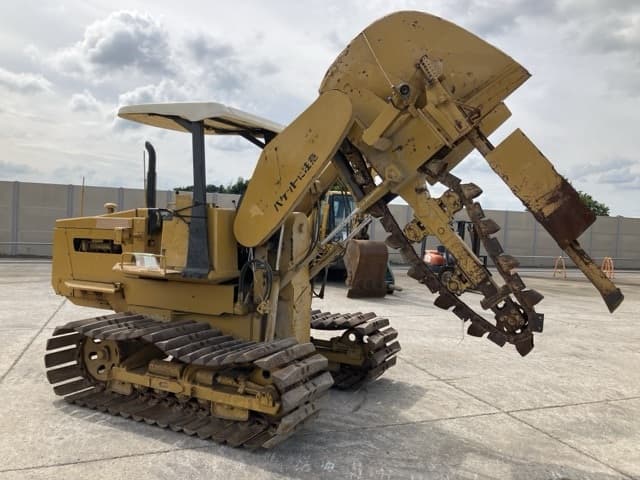 Bulldozer — Auction (lot 8457-93)