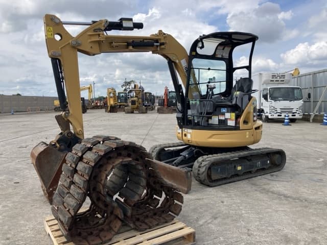 MINI EXCAVATOR — Auction (lot 8457-94)