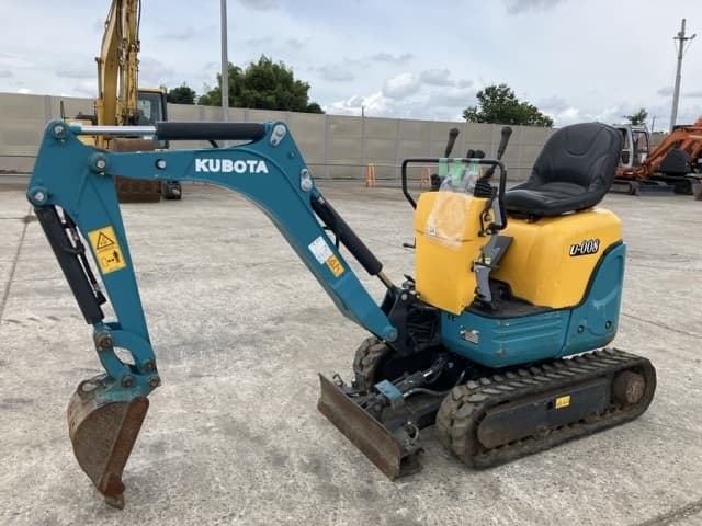 MINI EXCAVATOR — Auction (lot 8457-95)