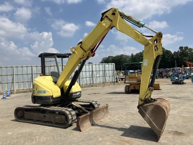 MINI EXCAVATOR — Auction (lot 8458-10)