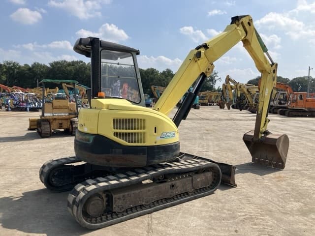 MINI EXCAVATOR — Auction (lot 8458-10)