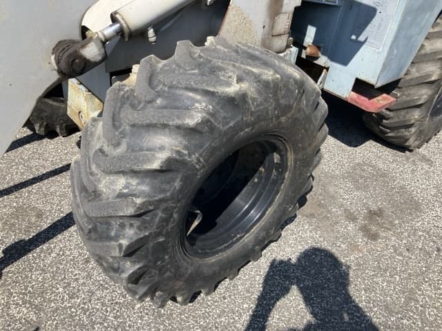 MINI WHEEL LOADER — Auction (lot 8458-100)