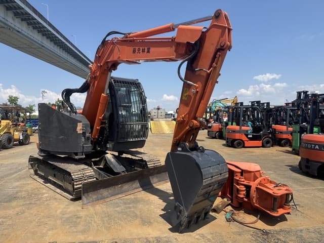 EXCAVATOR — Auction (lot 8458-10001)