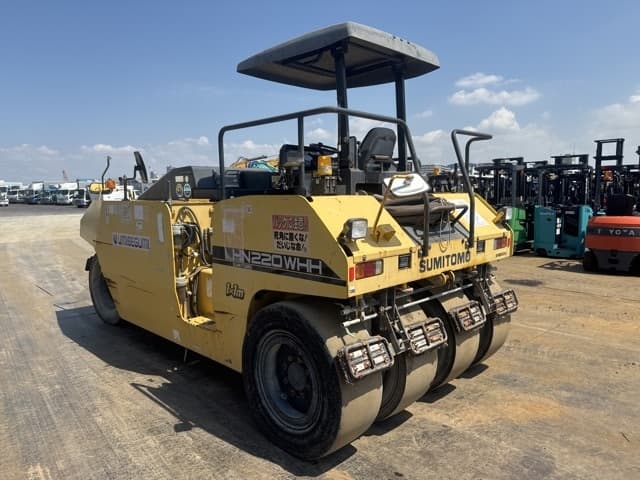 Tire Roller — Auction (lot 8458-10003)