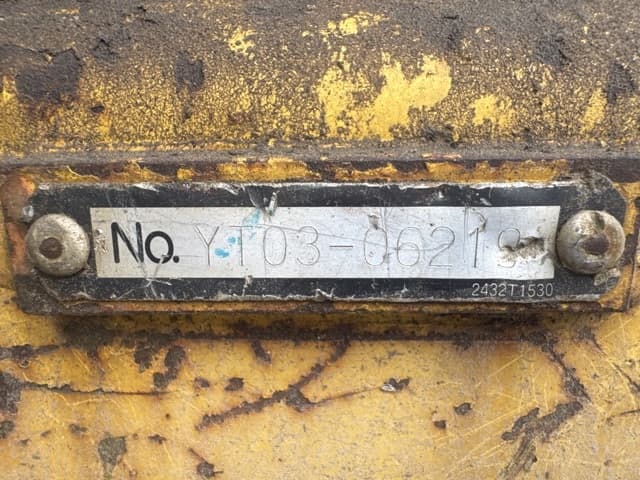 EXCAVATOR — Auction (lot 8458-10004)