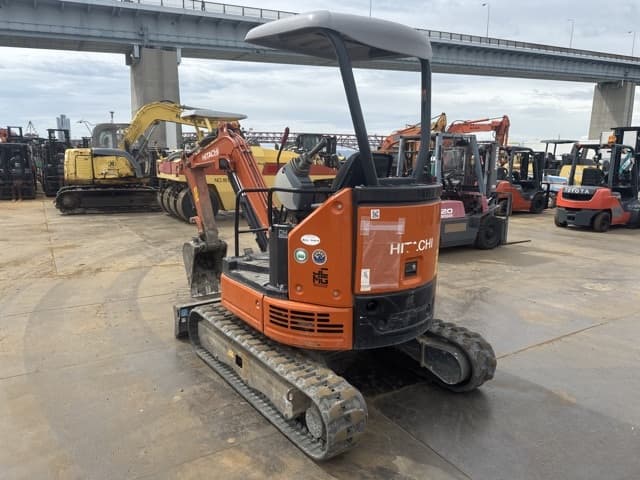 MINI EXCAVATOR — Auction (lot 8458-10008)