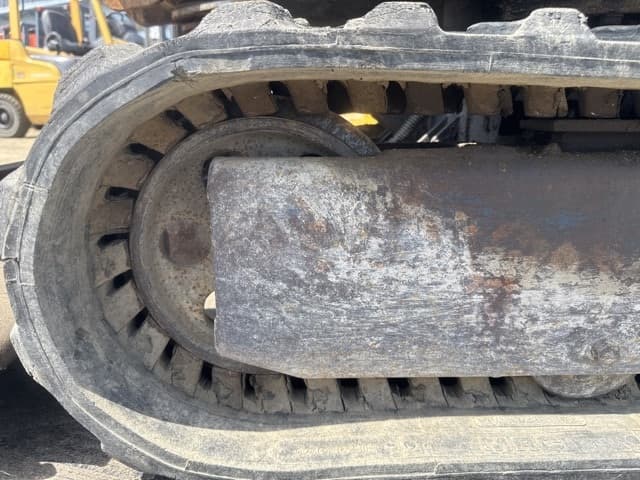 MINI EXCAVATOR — Auction (lot 8458-10011)