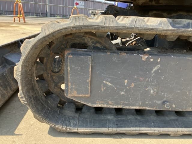 MINI EXCAVATOR — Auction (lot 8458-101)