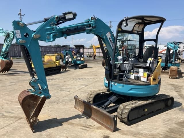 MINI EXCAVATOR — Auction (lot 8458-107)