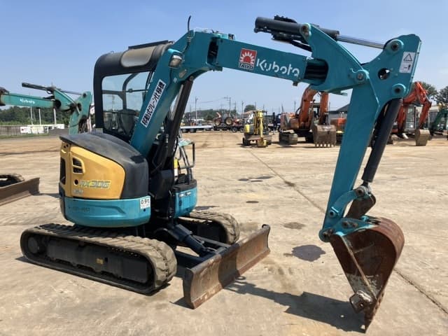 MINI EXCAVATOR — Auction (lot 8458-107)