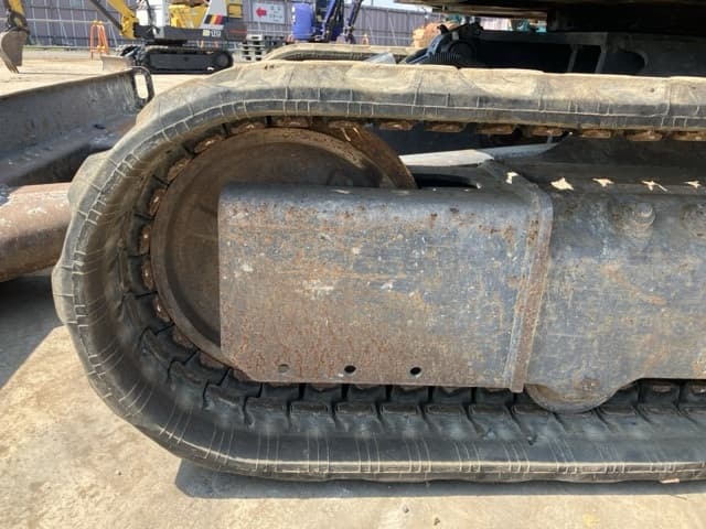 MINI EXCAVATOR — Auction (lot 8458-108)
