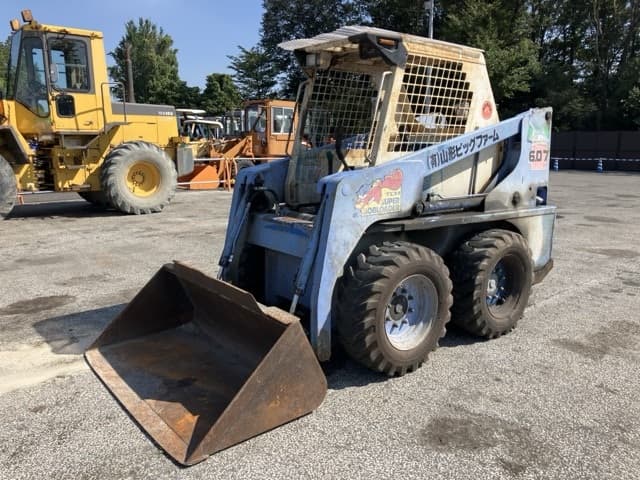 SKID STEER LOADER — Auction (lot 8458-117)