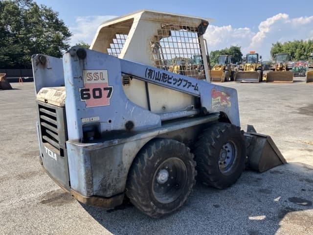 SKID STEER LOADER — Auction (lot 8458-117)