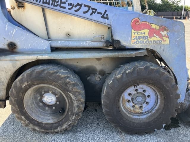 SKID STEER LOADER — Auction (lot 8458-117)