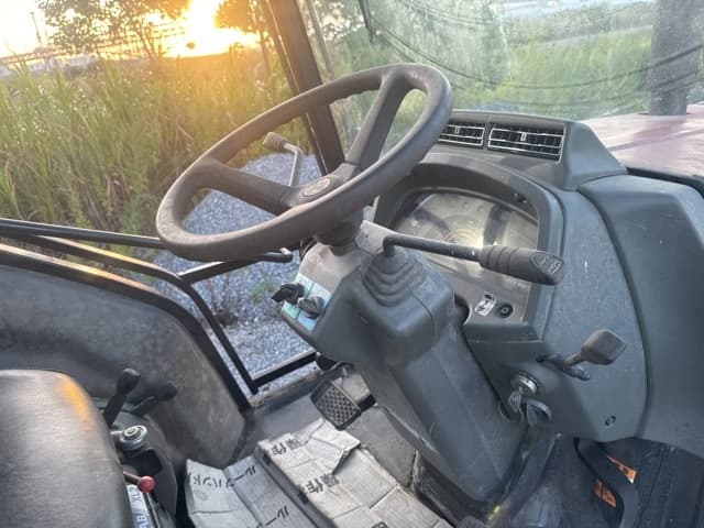 Tractor — Auction (lot 8458-11801)
