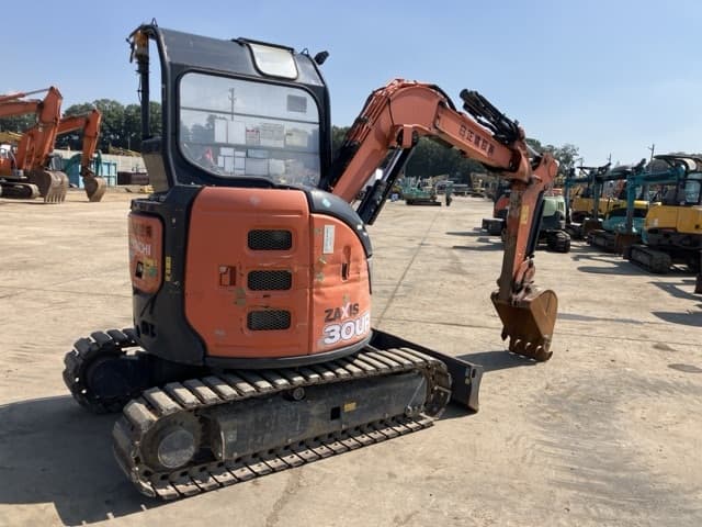 MINI EXCAVATOR — Auction (lot 8458-119)