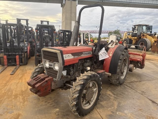 Tractor — Auction (lot 8458-12001)