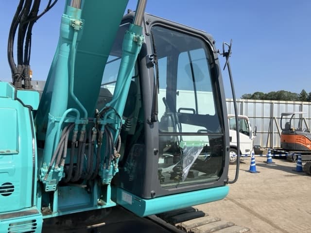 EXCAVATOR — Auction (lot 8458-121)