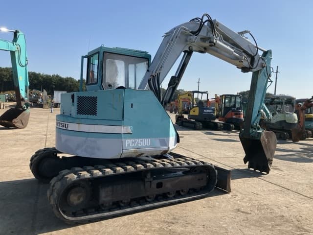 EXCAVATOR — Auction (lot 8458-124)