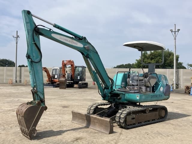 MINI EXCAVATOR — Auction (lot 8458-136)