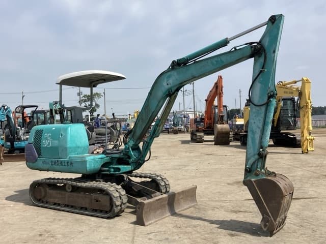 MINI EXCAVATOR — Auction (lot 8458-136)