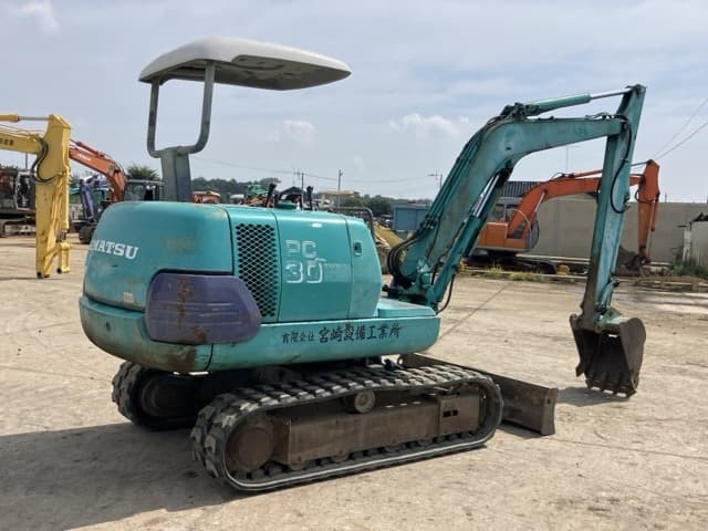 MINI EXCAVATOR — Auction (lot 8458-136)