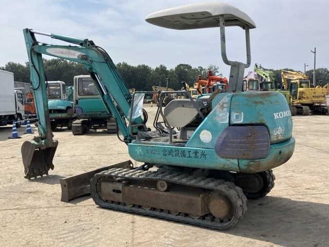 MINI EXCAVATOR — Auction (lot 8458-136)