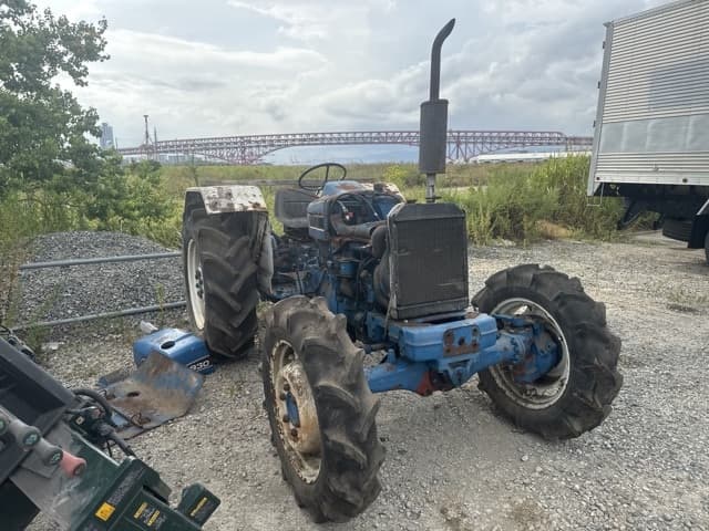 Tractor — Auction (lot 8458-13801)