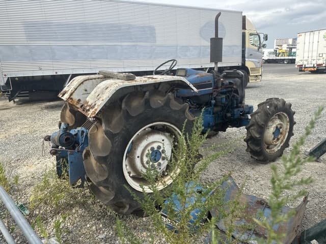 Tractor — Auction (lot 8458-13801)