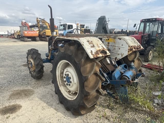 Tractor — Auction (lot 8458-13801)