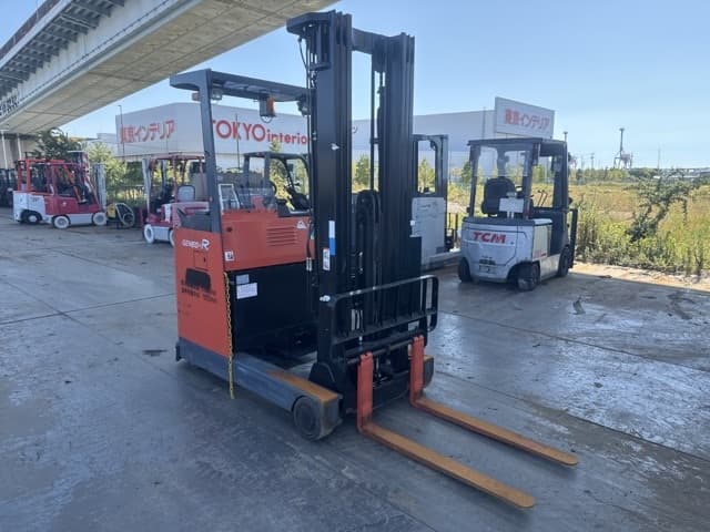 Reach Forklift — Auction (lot 8458-14001)