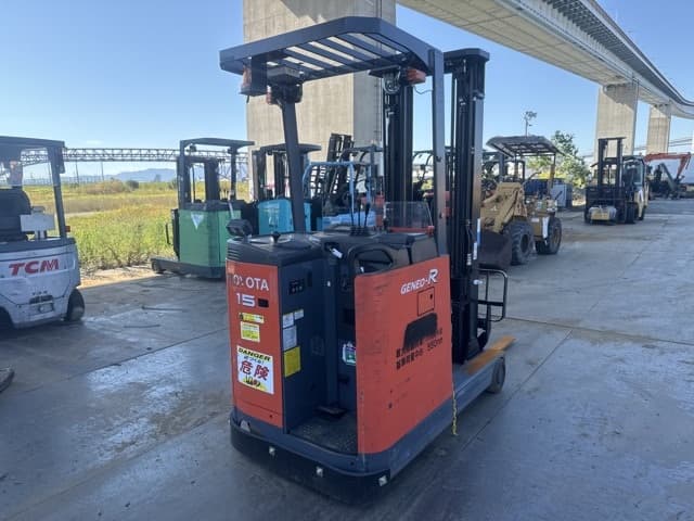 Reach Forklift — Auction (lot 8458-14001)