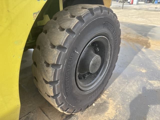 Forklift — Auction (lot 8458-14011)