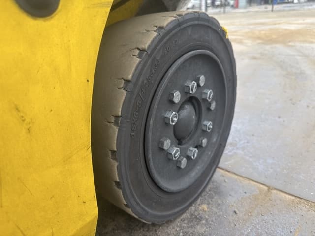 Battery Forklift — Auction (lot 8458-14013)