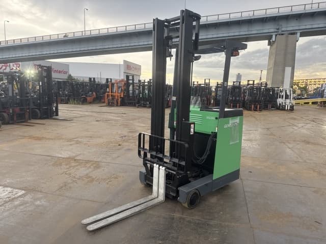 Reach Forklift — Auction (lot 8458-14016)