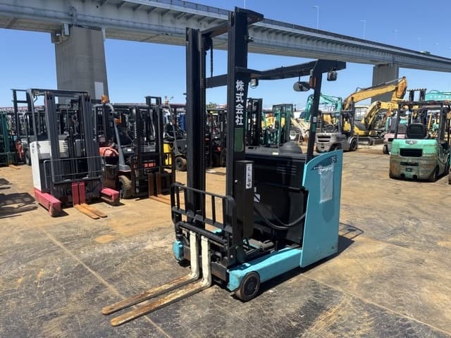Reach Forklift — Auction (lot 8458-15002)