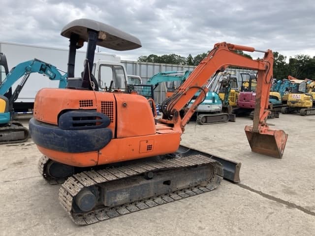 MINI EXCAVATOR — Auction (lot 8458-157)