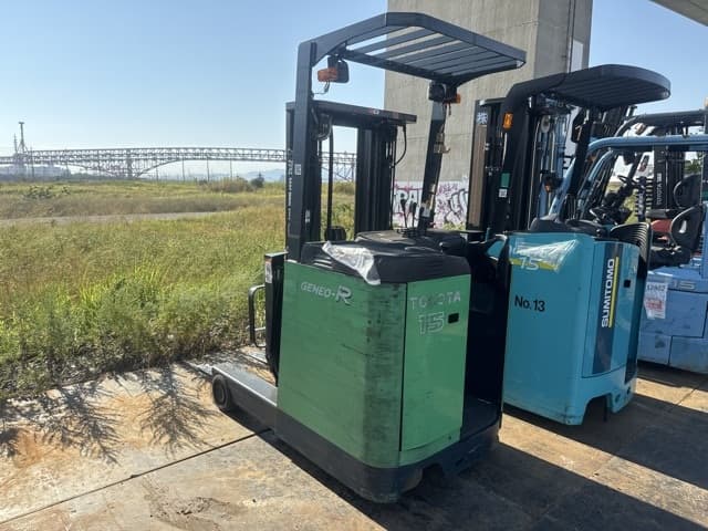 Reach Forklift — Auction (lot 8458-15801)