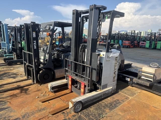 Reach Forklift — Auction (lot 8458-15802)