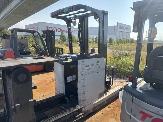 Reach Forklift — Auction (lot 8458-15802)